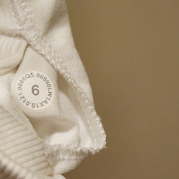 Lululemon Atletica Ebb To Street White Racerback Yoga Tank Top Size 6 - Picture 6 of 6